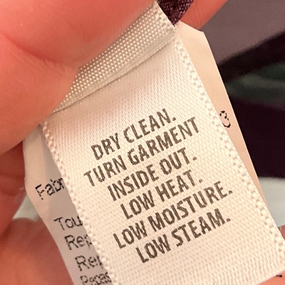 St. John Blouse Floral Roses Short Sleeve Silk Purple Pink Red S Oversized FLAW - Picture 12 of 13